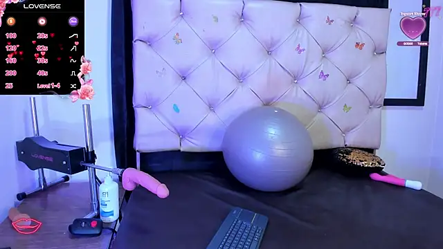 cleopatraa online show from March 24, 8:09 pm