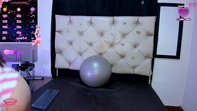 cleopatraa online show from March 10, 2:32 pm