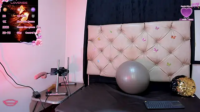 cleopatraa online show from March 4, 8:49 pm