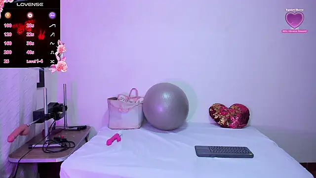 cleopatraa online show from November 6, 8:24 pm