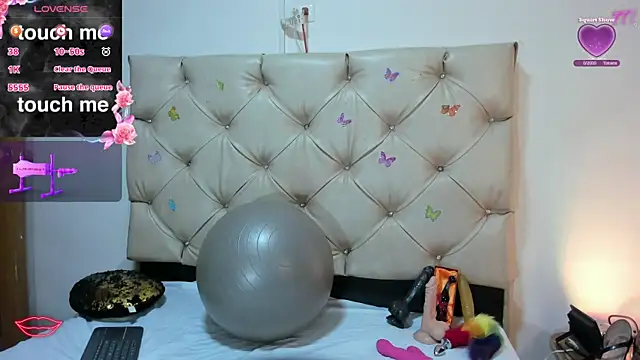 Snapshot of cleopatraa chatting on May 7, 8:34 pm cleopatraa online show from May 7, 8:34 pm