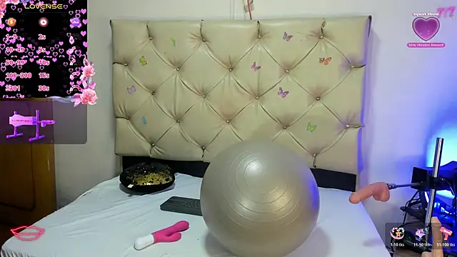 Snapshot of cleopatraa chatting on May 12, 11:00 pm cleopatraa online show from May 12, 11:00 pm