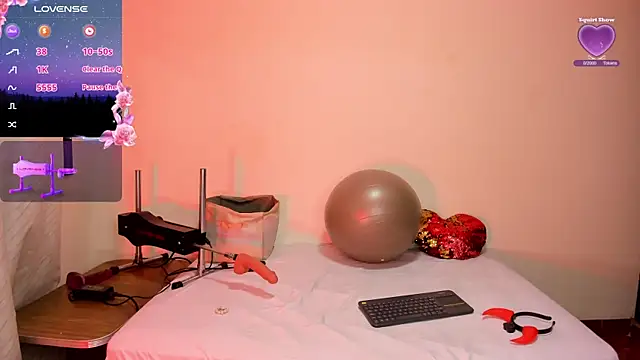 cleopatraa online show from November 15, 12:25 am