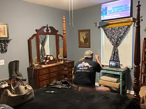 Onesieboy4daddys online show from June 15, 10:31 pm