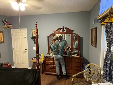 Onesieboy4daddys online show from April 3, 11:22 pm