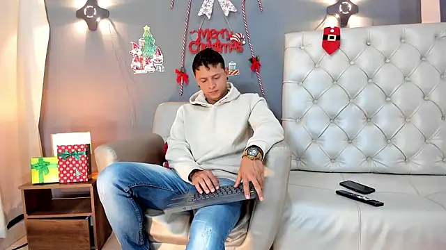 MITCHELL BURNS online show from December 14, 11:45 pm