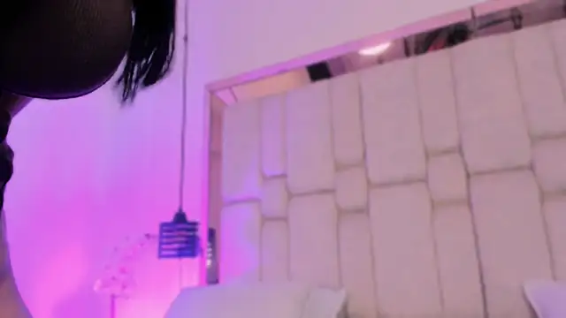 Kleverly Manson1 online show from February 22, 4:15 am