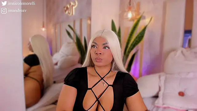 Nicolemorelli2 online show from November 13, 11:36 am