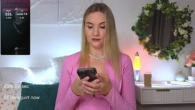 Snapshot of Maria_Shy chatting on September 19, 7:56 am Maria Shy online show from September 19, 7:56 am