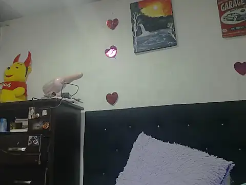 valerivegass online show from December 18, 1:04 pm