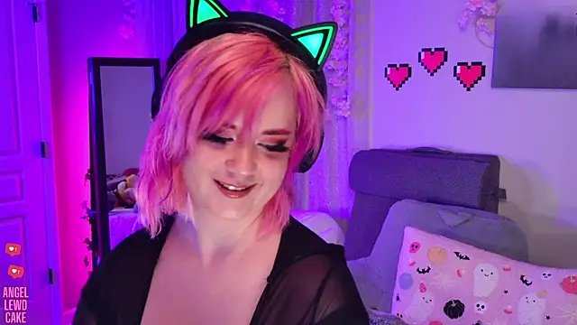 Snapshot of Angel-Lewd-Cake chatting on July 5, 8:54 am Angel-Lewd-Cake online show from July 5, 8:54 am