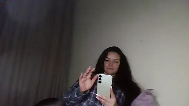 Linusya online show from November 25, 6:19 pm