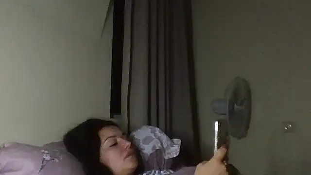 Snapshot of Linusya chatting on October 11, 5:36 pm Linusya online show from October 11, 5:36 pm