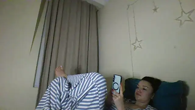 Linusya online show from February 23, 5:13 pm