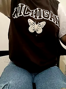 Snapshot of sweet_jia23 chatting on November 7, 4:39 am sweet jia23 online show from November 7, 4:39 am