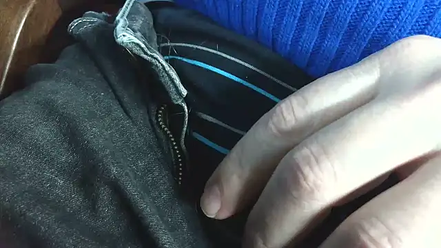 smoothandtiny online show from April 7, 7:43 am