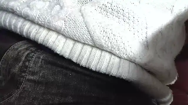 smoothandtiny online show from March 25, 6:13 am