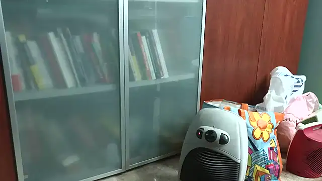 smoothandtiny online show from March 18, 8:06 am