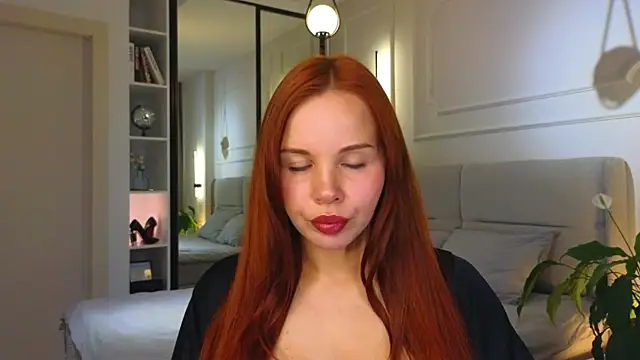 Lina-hill online show from May 2, 9:47 am