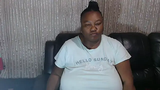 Snapshot of MATUREBUSSTY chatting on November 23, 12:09 am MATUREBUSSTY online show from November 23, 12:09 am