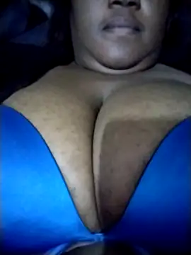 MATUREBUSSTY online show from May 17, 3:17 am