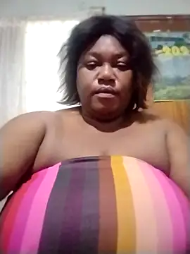 Snapshot of MATUREBUSSTY chatting on October 30, 4:26 pm MATUREBUSSTY online show from October 30, 4:26 pm