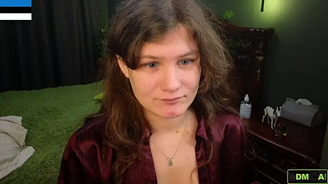 Snapshot of Charlotte_wow chatting on October 30, 1:15 am Charlotte wow online show from October 30, 1:15 am