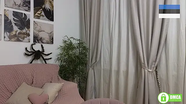 Snapshot of Charlotte_wow chatting on November 20, 3:40 am Charlotte wow online show from November 20, 3:40 am