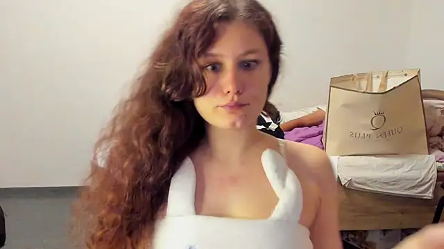 Snapshot of Charlotte_wow chatting on May 1, 10:15 pm Charlotte wow online show from May 1, 10:15 pm