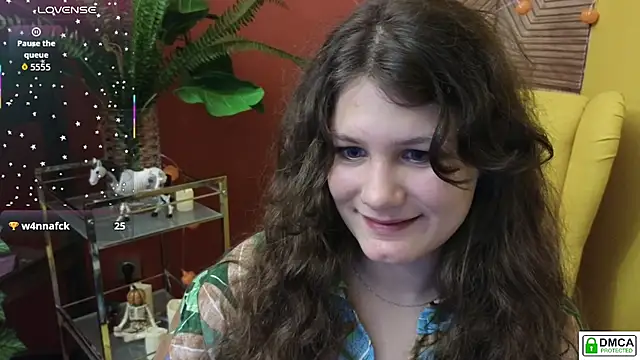 Snapshot of Charlotte_wow chatting on November 5, 1:36 pm Charlotte wow online show from November 5, 1:36 pm