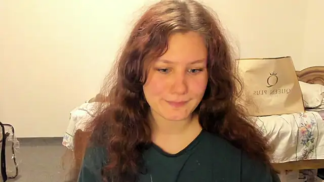 Snapshot of Charlotte_wow chatting on April 29, 8:48 pm Charlotte wow online show from April 29, 8:48 pm