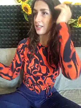 Snapshot of Stefania_PT chatting on October 29, 8:24 am Stefania PT online show from October 29, 8:24 am