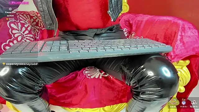 Alana Jones  online show from November 14, 2:43 pm