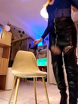 Snapshot of Luna_Kitanna chatting on February 2, 6:36 am Luna Kitanna online show from February 2, 6:36 am