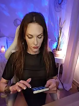Snapshot of Luna_Kitanna chatting on May 19, 8:38 pm Luna Kitanna online show from May 19, 8:38 pm