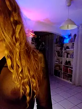 Luna Kitanna online show from November 2, 9:09 pm