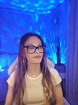 Luna Kitanna online show from June 21, 9:09 pm