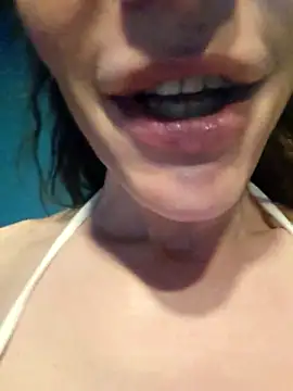 Snapshot of Luna_Kitanna chatting on April 26, 11:51 am Luna Kitanna online show from April 26, 11:51 am