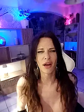 Snapshot of Luna_Kitanna chatting on March 22, 3:41 am Luna Kitanna online show from March 22, 3:41 am