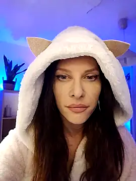 Snapshot of Luna_Kitanna chatting on February 22, 10:52 pm Luna Kitanna online show from February 22, 10:52 pm