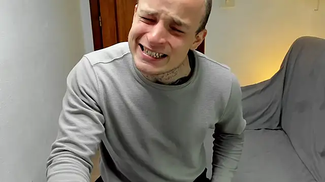 layneinchains online show from April 11, 1:04 pm