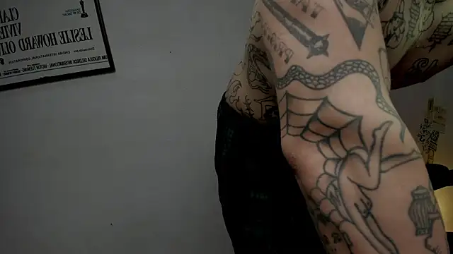 layneinchains online show from October 26, 4:02 am