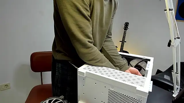 layneinchains online show from December 20, 10:51 am