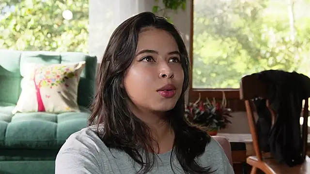 Snapshot of Kozzy_ chatting on December 4, 9:25 pm Kozzy online show from December 4, 9:25 pm