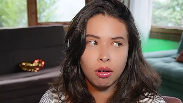 Snapshot of Kozzy_ chatting on February 13, 8:53 pm Kozzy online show from February 13, 8:53 pm