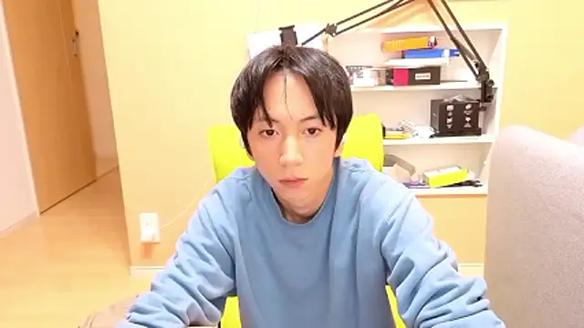 freeeeeessssss111 online show from October 31, 8:00 am