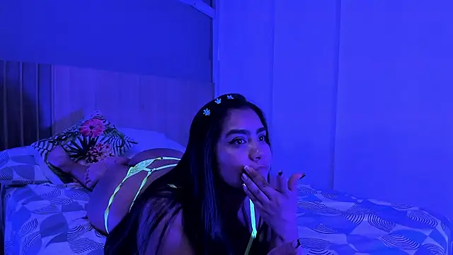 hannnasmith online show from November 24, 3:17 am