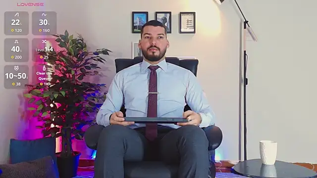 Snapshot of HenryBenso chatting on September 27, 10:32 am HenryBenso online show from September 27, 10:32 am
