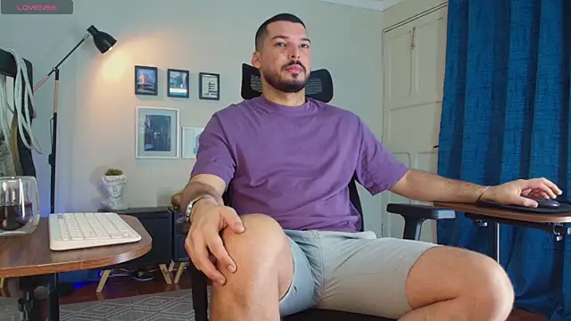 HenryBenso online show from April 15, 10:54 am