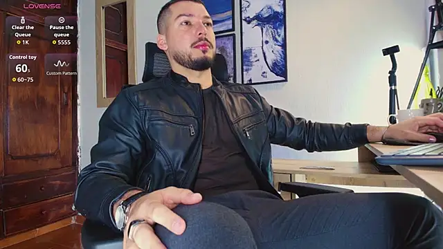 Snapshot of HenryBenso chatting on November 3, 9:57 am HenryBenso online show from November 3, 9:57 am